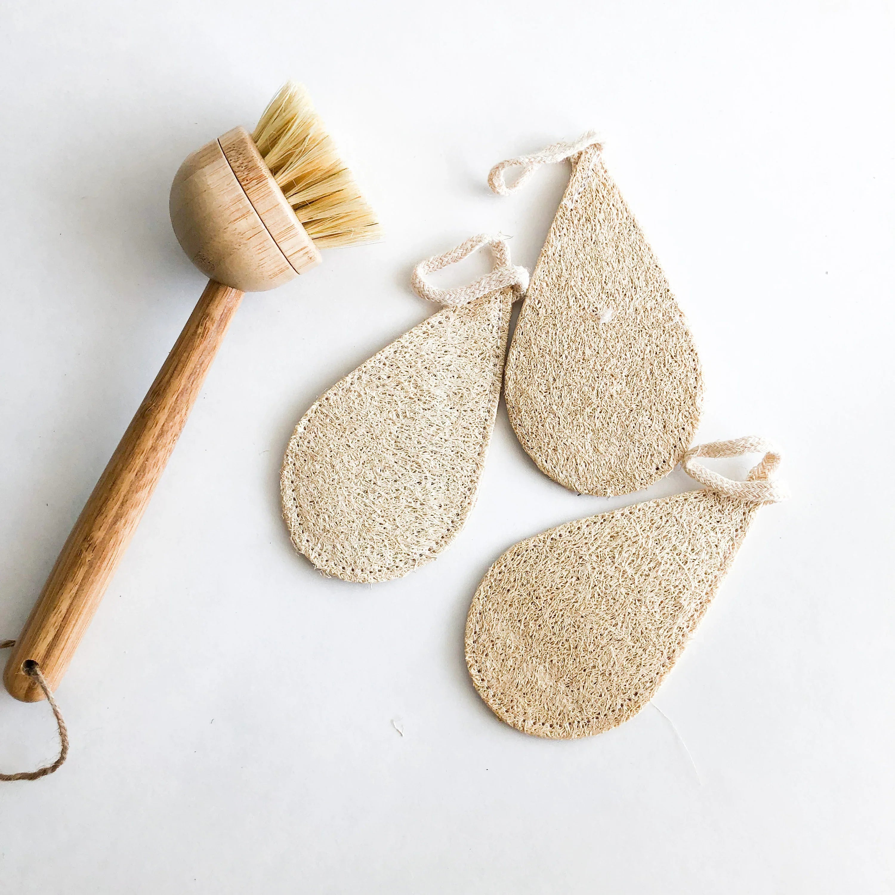 Biodegradable Loofah Sponge - Handcrafted Natural Wood Design